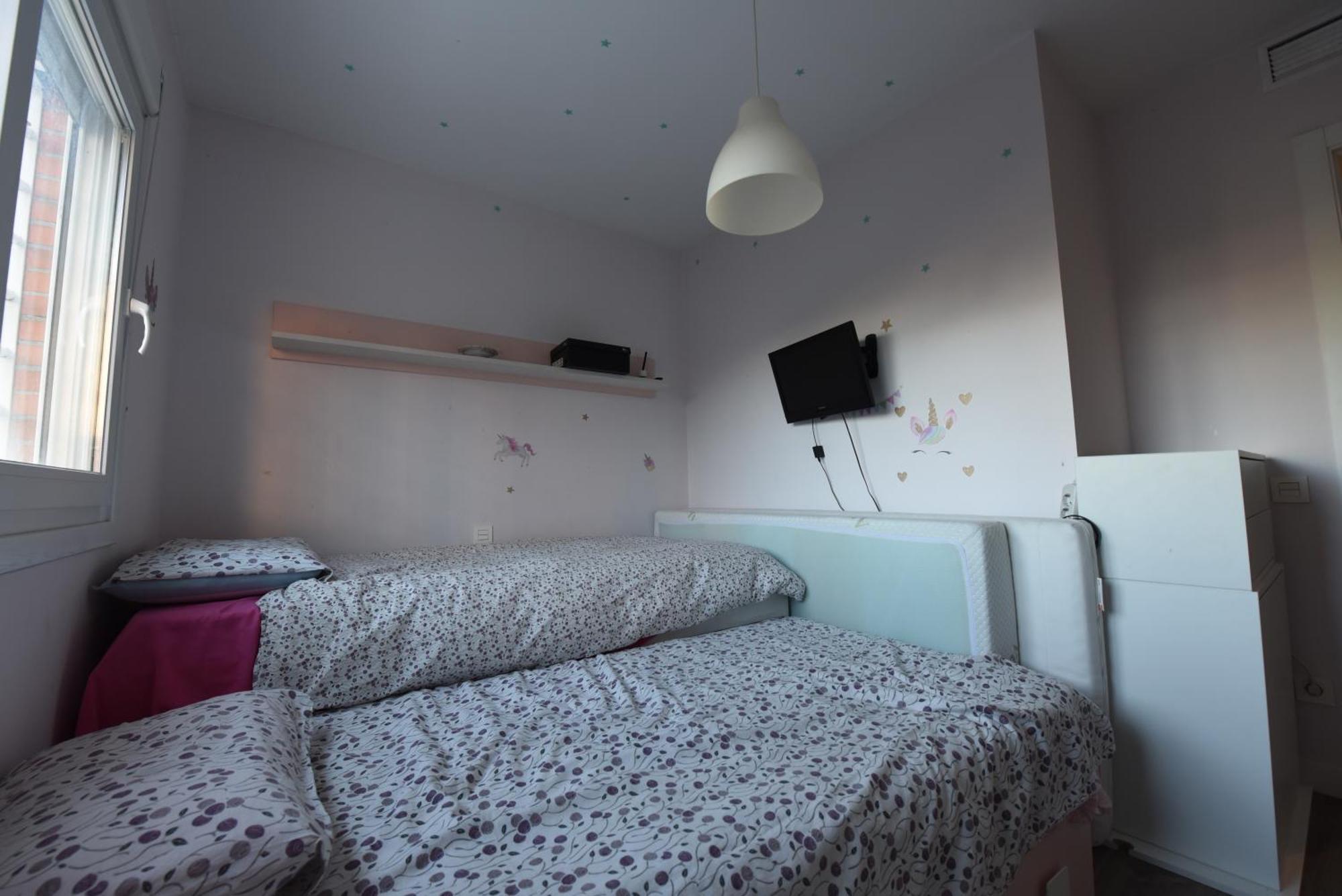 Habitaciones Privadas En Mi Acogedor Chalet - Private Rooms Madrid Bagian luar foto